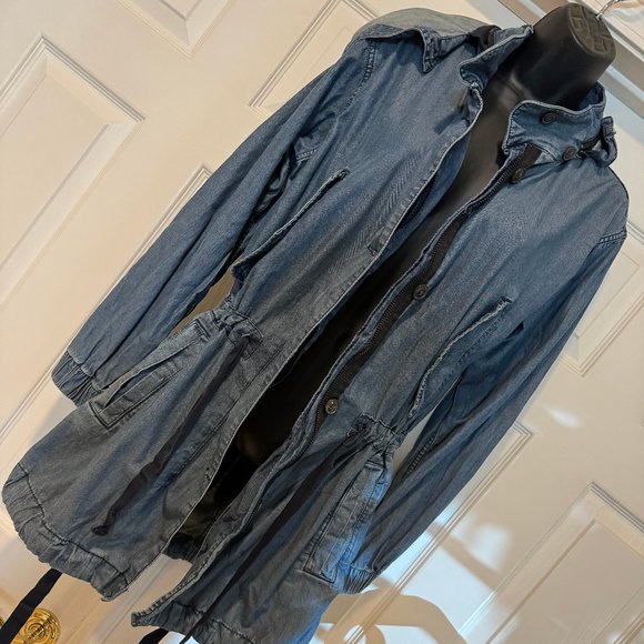 NWOT GAP Cotton Blue Chambray Hooded Drawstring Pockets DETAILS! Anorak Jacket - Picture 1 of 16